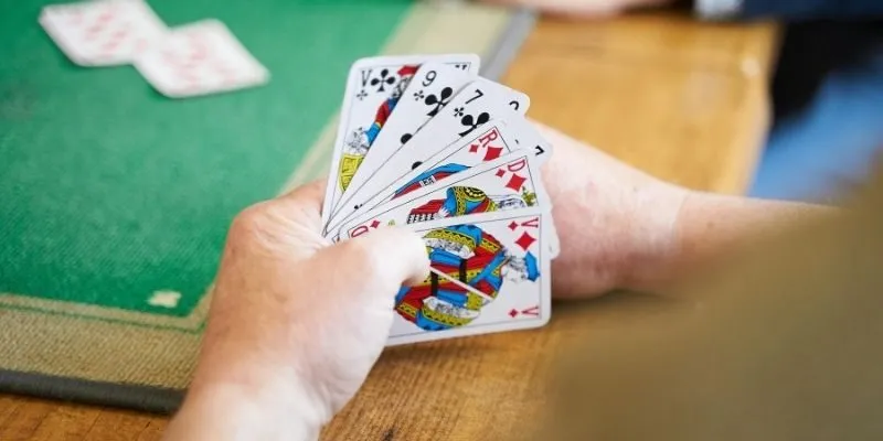 Cách chia bài bịp là sắp xếp trước khi xào bài